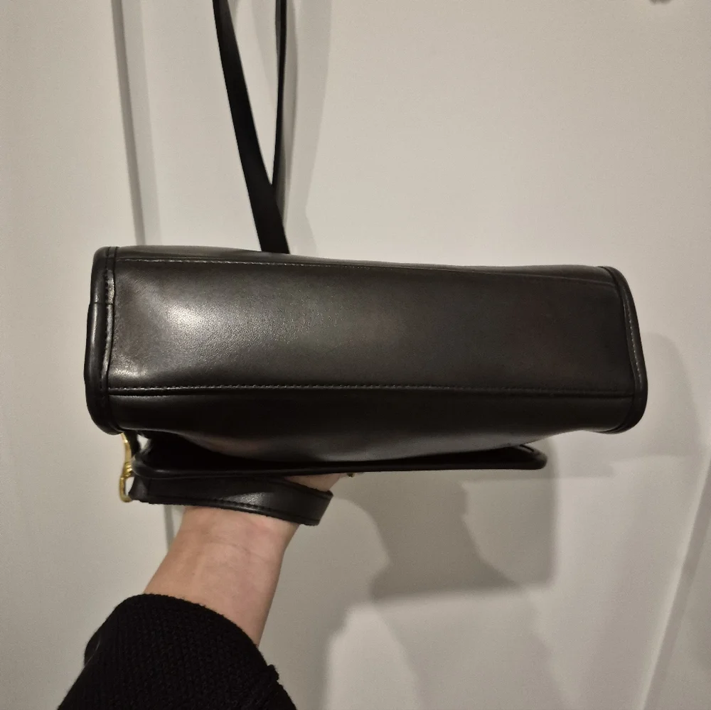 Vintage COACH Court Bag Old Coach Hand Bag Shoulder Bag Black Leather - Picture 4 of 17